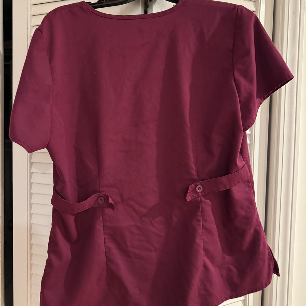 Scrub top - Picture 2 of 2